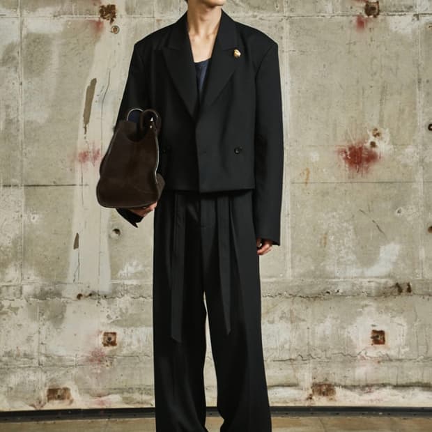 kkst 슬링스톤 크롭 피크드 더블 블레이저 블랙 XL 팝니다