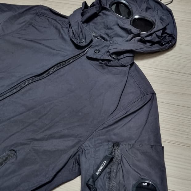 cp컴퍼니 렌즈고글 바람막이