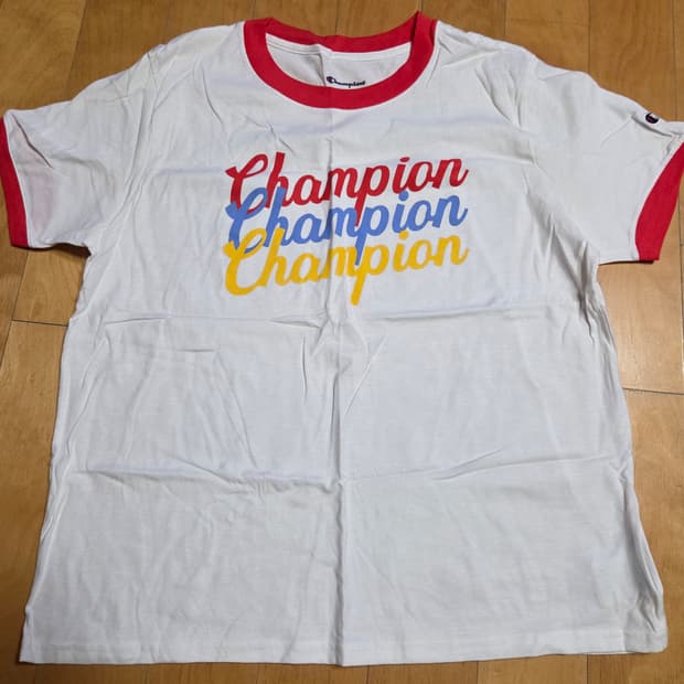 챔피온 반팔 티셔츠 M사이즈
