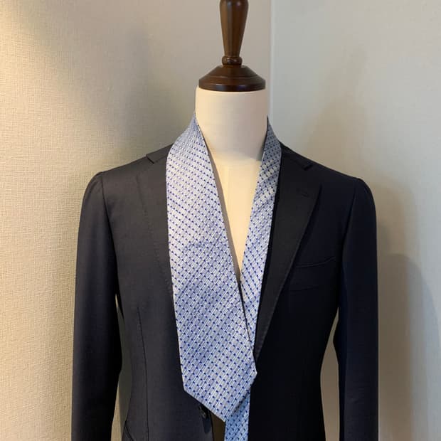 에트로(ETRO) 이태리 100실크 명품넥타이 A+등급 9.5cm