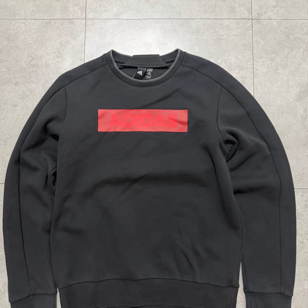 아디다스 박스 로고 스웻셔츠 100size  