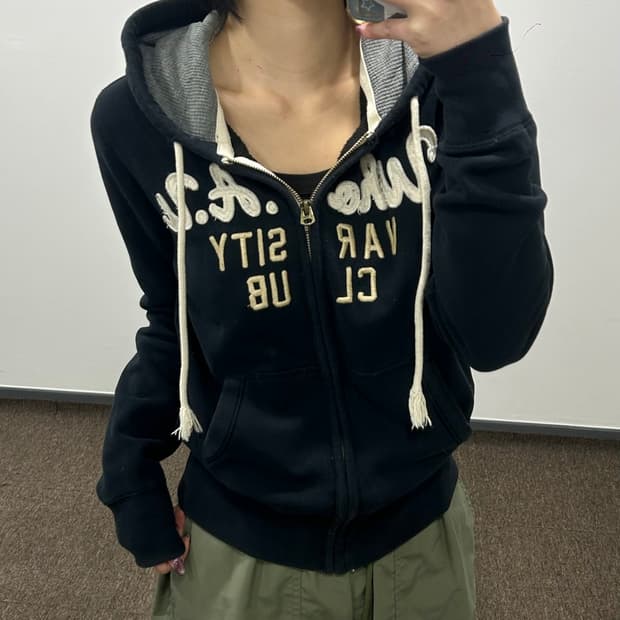 Who.A.U 후아유 레터링 로고 네이비 후드집업