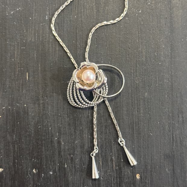 Vintage pearl bolo tie
