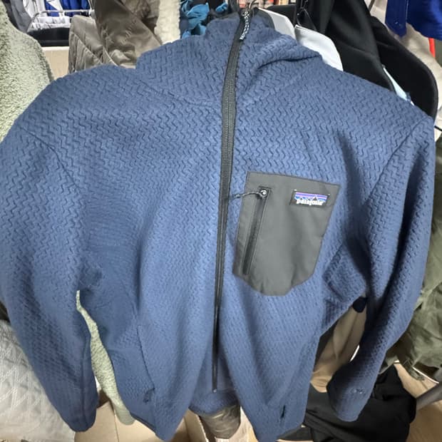 파타고니아 R1 에어집 후디 S 95사이즈 