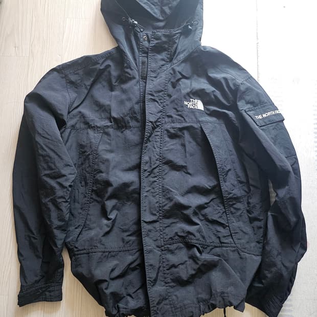 노스페이스 블랙 바람막이 