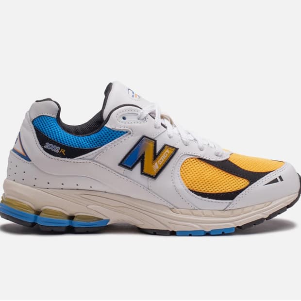 290 새제품 뉴발란스 2002R 화이트 남자 신발 운동화 285 295