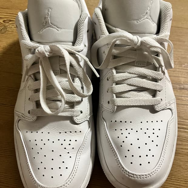 에어 조던1 트리플 화이트 270