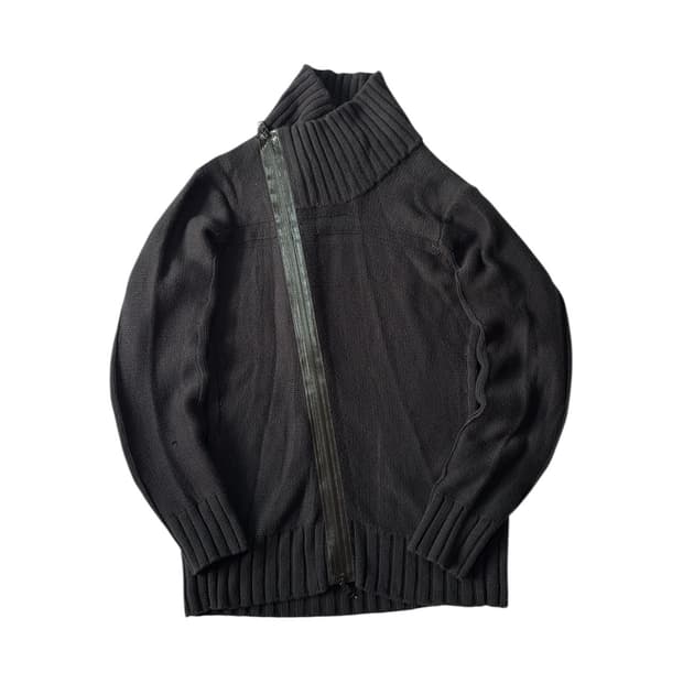 Diagonal Tape Zip-up