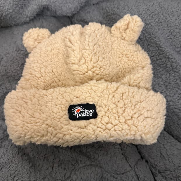 팔라스 러브 팔라스 퍼지 이어 비니 소프트 화이트 - 24FW