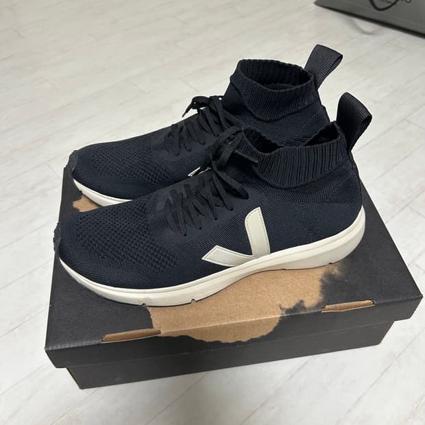 릭오웬스 x 베자 러너 스니커즈