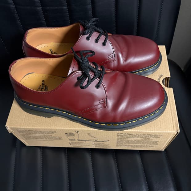 닥터마틴 체리레드