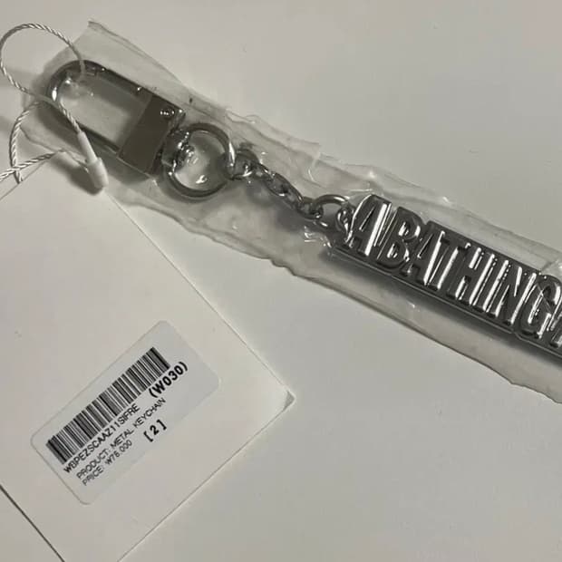 새상품) 베이프 메탈 키체인 24SS