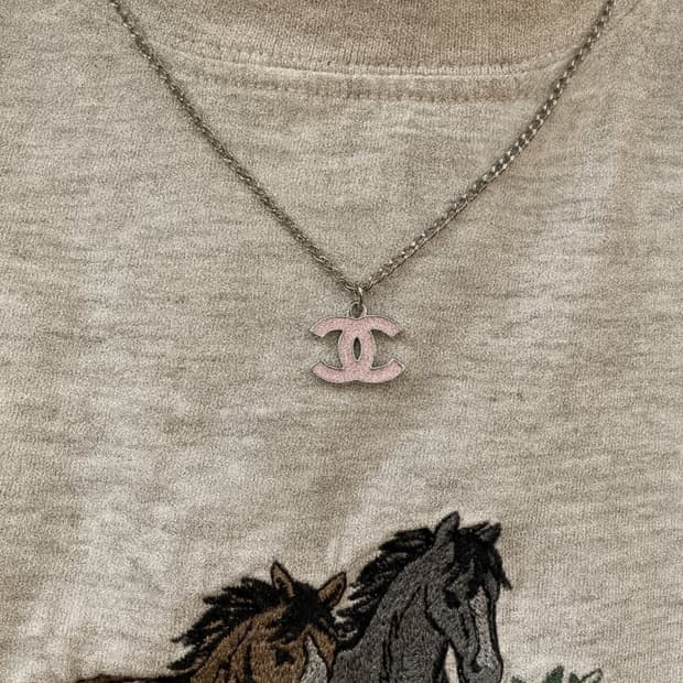 샤넬 빈티지 핑크 CC로고 목걸이
