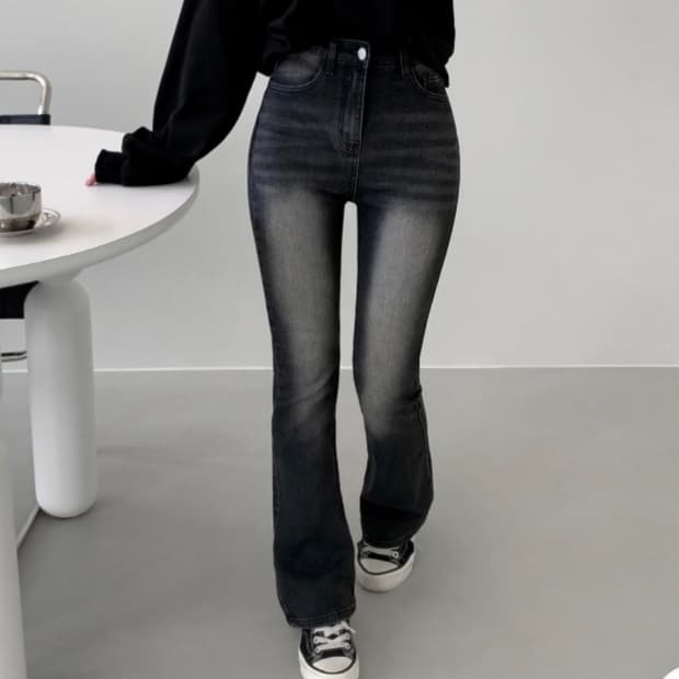 에이블리 부츠컷 바지 흑청