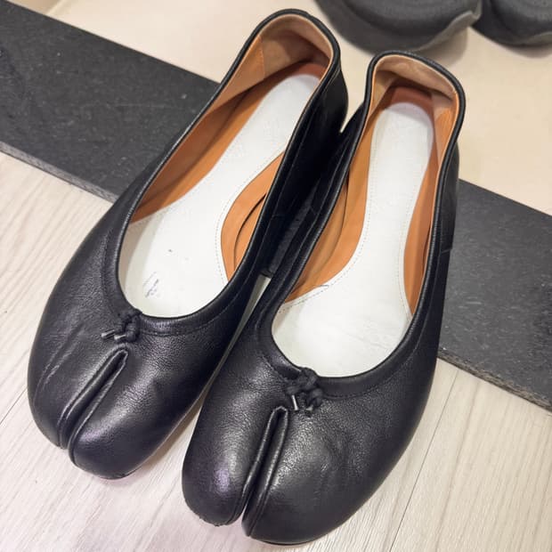 메종 마르지엘라 타비 플랫 슈즈 블랙 37