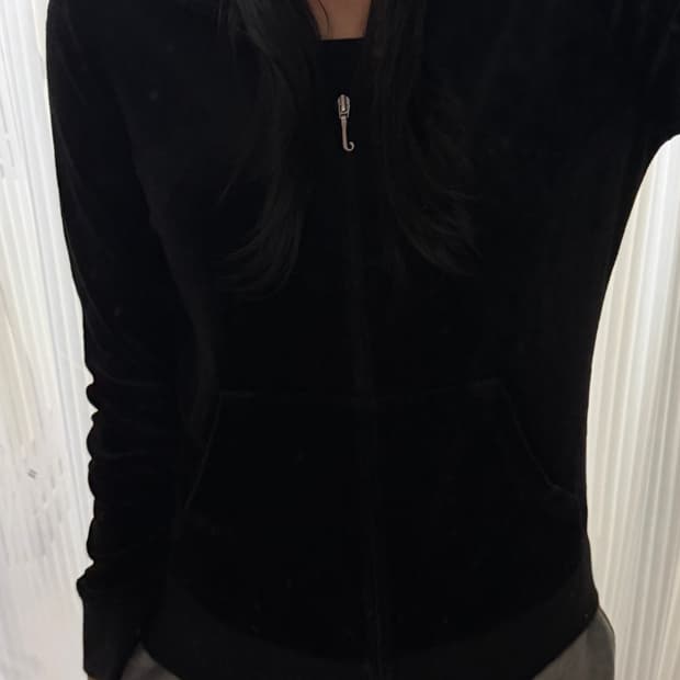 쥬시꾸뛰르 블랙 벨벳 후드집업 L