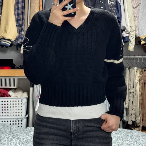 Grove 그로브 브이넥 니트