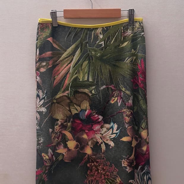 빈티지 패턴 프린팅 미디 스커트