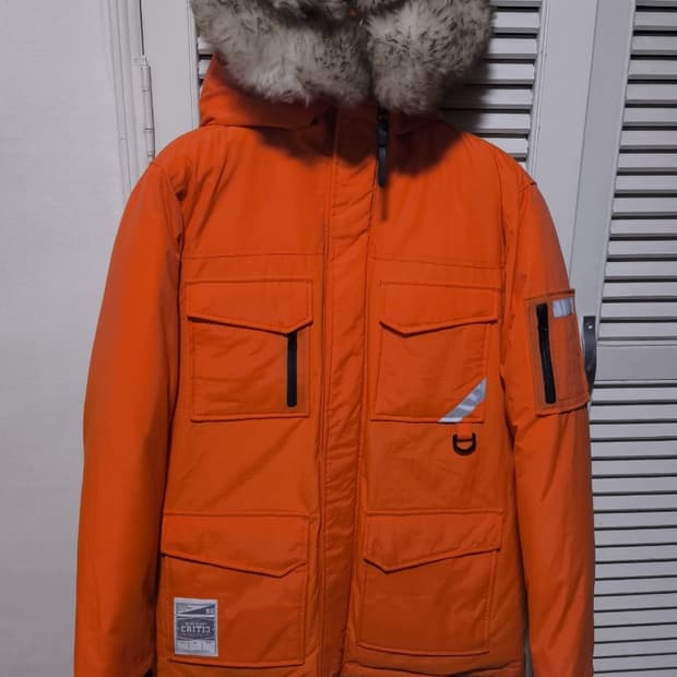 라지 크리틱 리플렉티브 덕다운 패딩점퍼