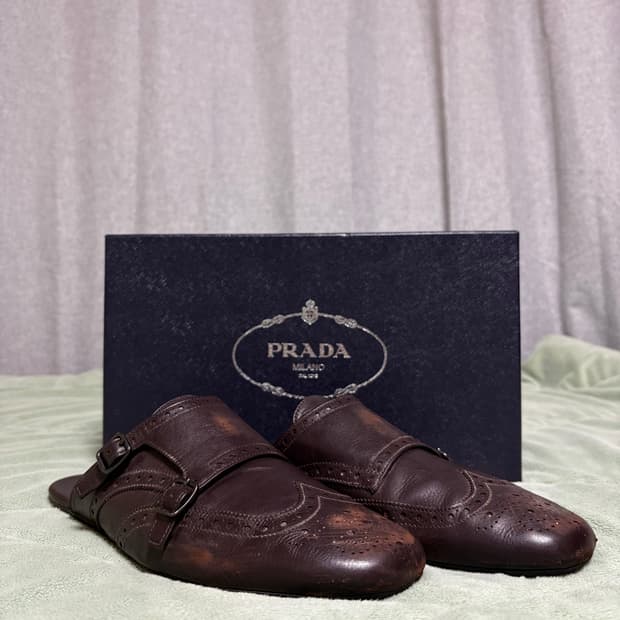 프라다 컬랩스 더블몽크 뮬 25ss 다크브라운 8.5 풀박