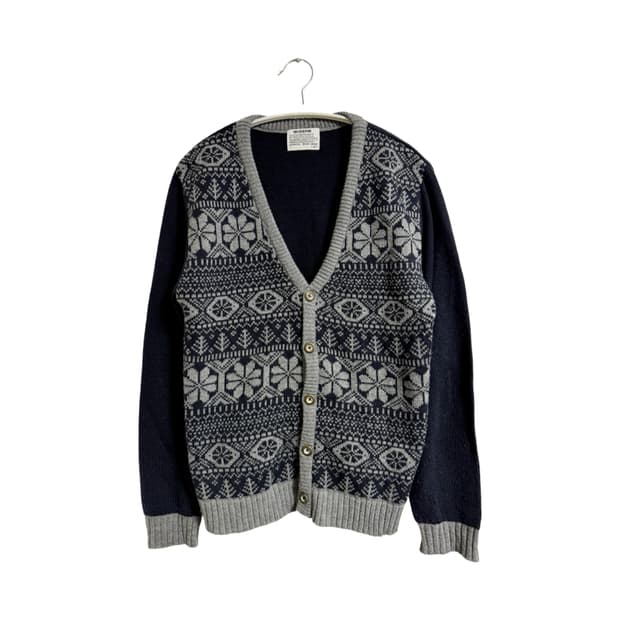 MODERM 눈꽃 패턴 니트 가디건