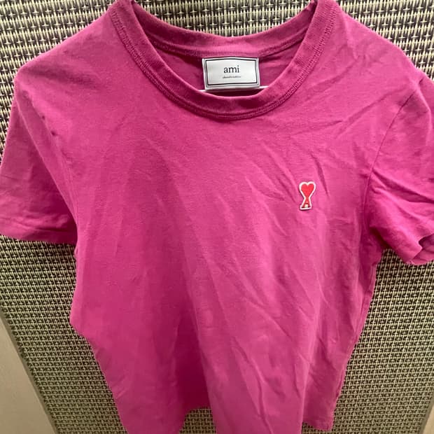 아미 핑크 티셔츠