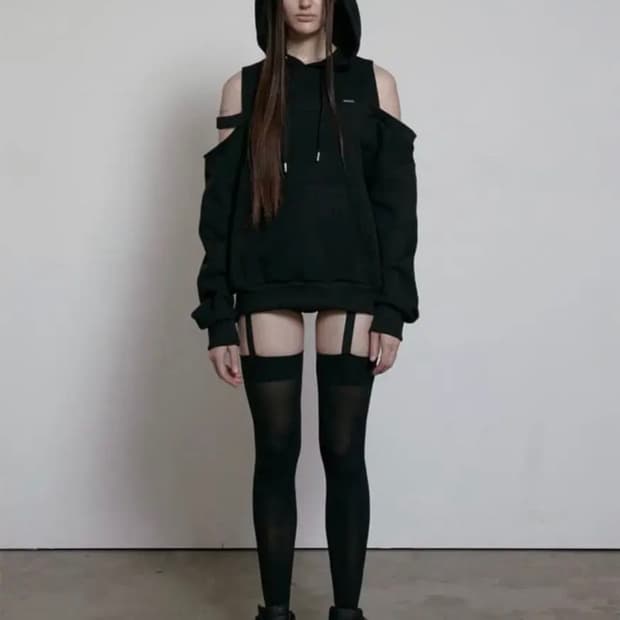 보헤미안서울 CUT OUT OFF SHOULDER HOODIE 후디