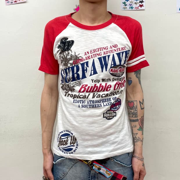 Surfer Wappen lettering red T-shirt
