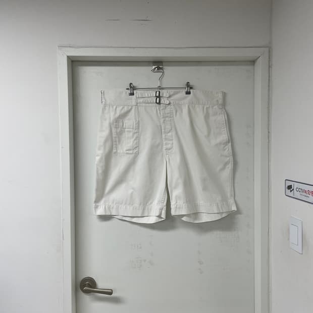 폴로 랄프로렌 구르카 화이트 반바지 42