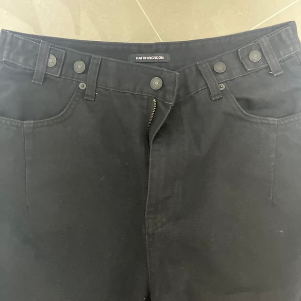 해칭룸 숏츠