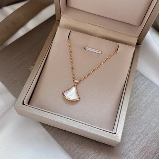 [정품/OS] 불가리 디바스드림 목걸이 로즈골드