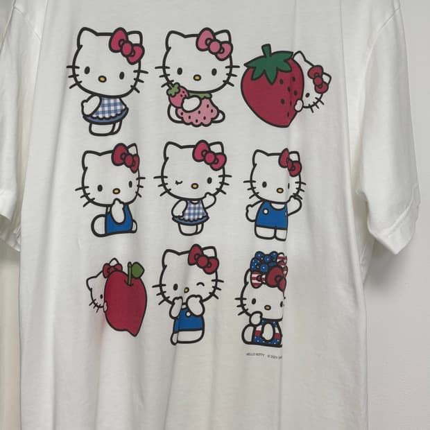 유니클로 UT 헬로키티 티셔츠 (XL)