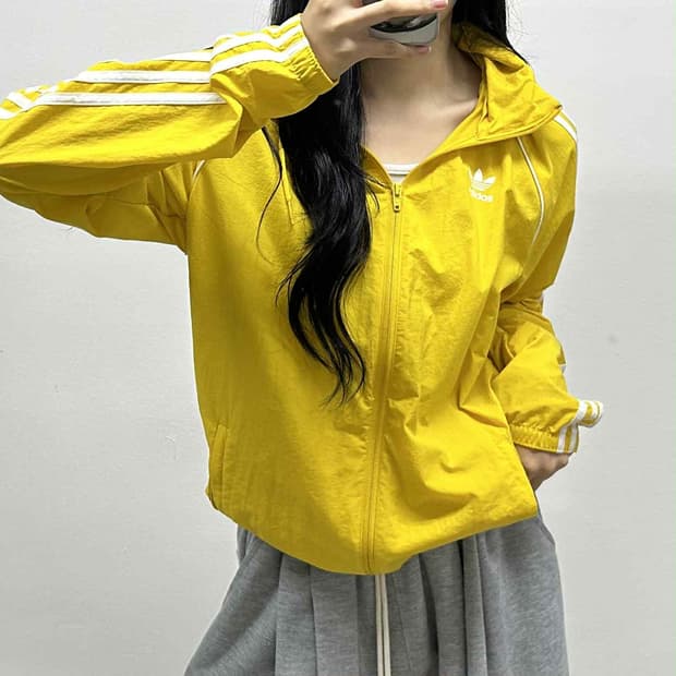 아디다스 신형 옐로우 러블리힙 윈드브레이커 자켓 후드집업 희귀져지(L)