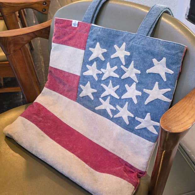 비즈빔 16시즌 USA 플래그 성조기 스웨이드 토트백