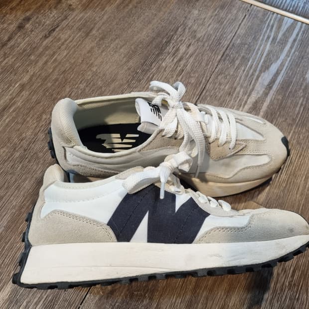 뉴발란스 327 운동화