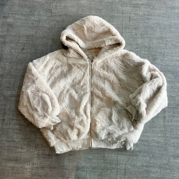 Olivedesolive 하구미너드 아메카지 아방핏 퍼 베어후드집업