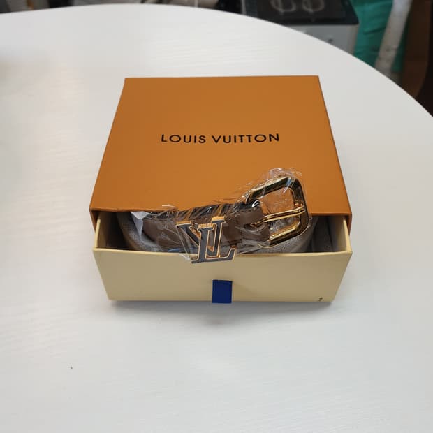 루이비통 여성 브라운 버클 베이지 벨트