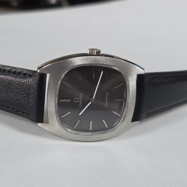 정품 OMEGA 수동 빈티지 제네브 그레이 다이얼 시계 34mm