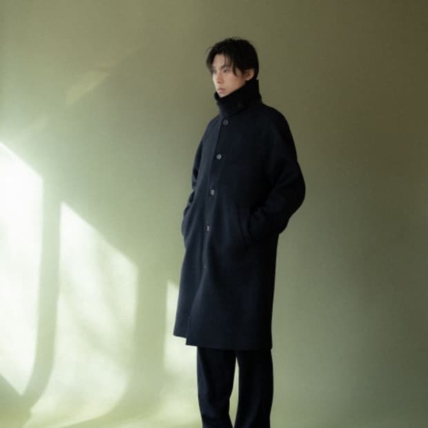 우드비 울 모사 레더 트림 코트 네이비색상 2사이즈