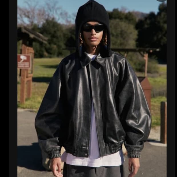 stu 오버핏 레더자켓 m 구합니다