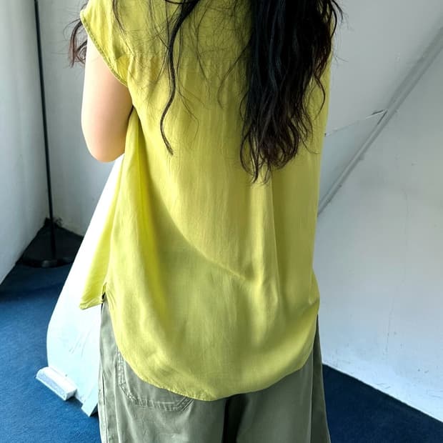 High gauge rayon sleeveless design TOP