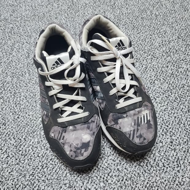 아디다스 AKTIV 운동화 260mm