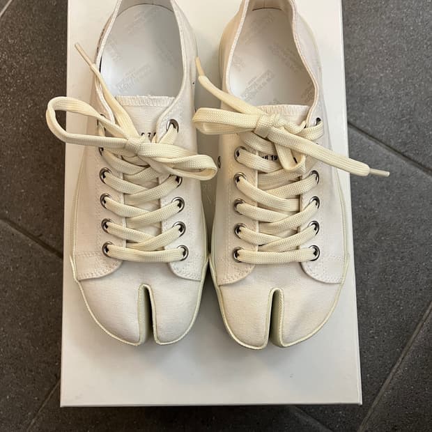 마르지엘라 타비 스니커즈