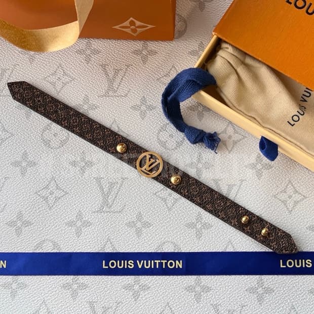 루이비통 LV 모노그램 가죽 팔찌 풀박스