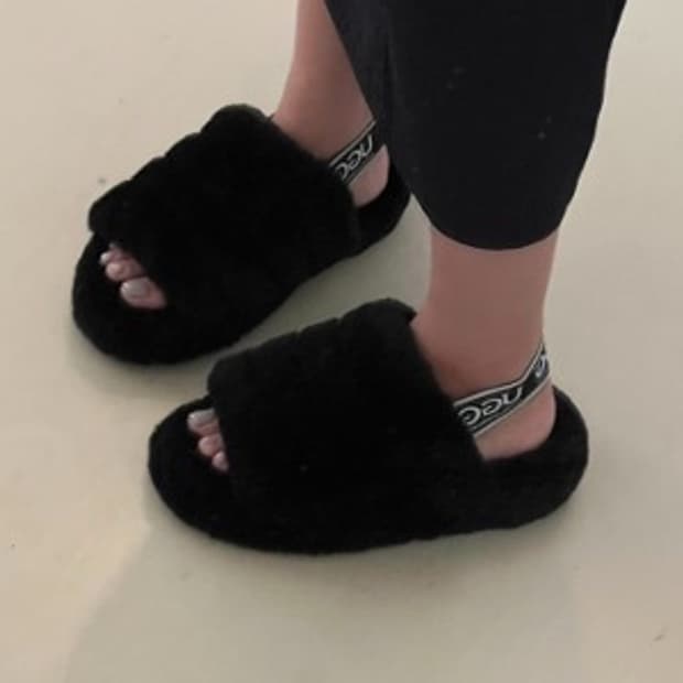 정품)어크 플랫폼 샌들 슬리퍼 블랙 (235)