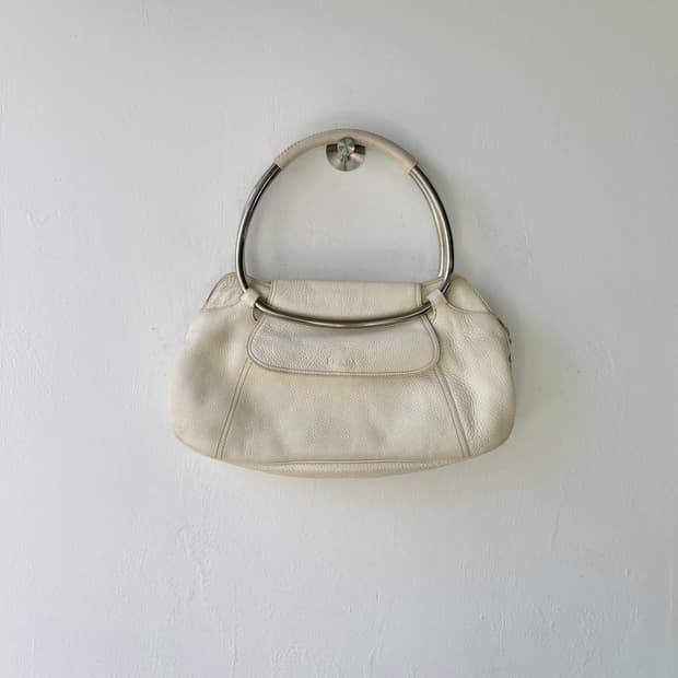 프라다 레더 백 