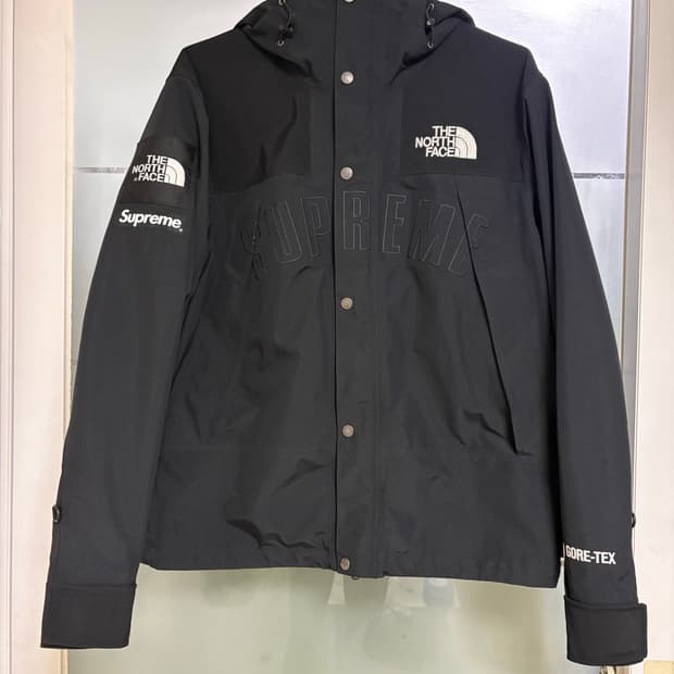 M] 슈프림 x 노스페이스 아크 로고 마운틴 파카