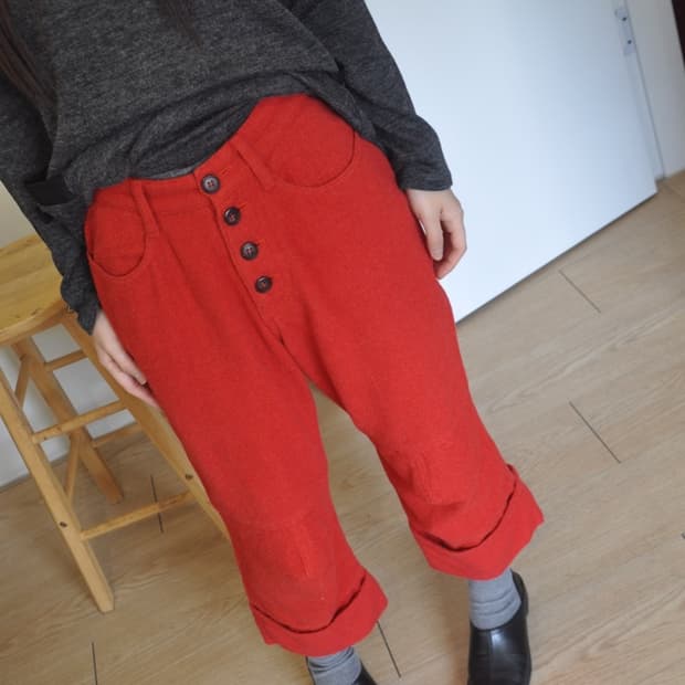 레드 울 카프리 팬츠