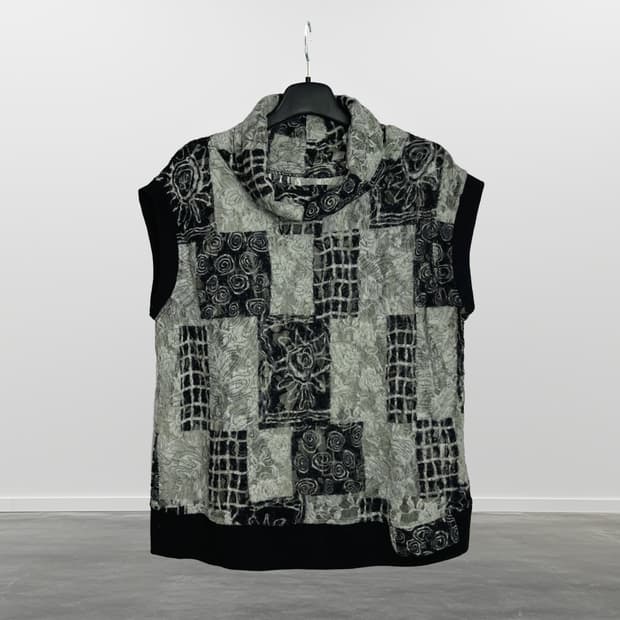 빈티지 터틀넥 슬리브리스 