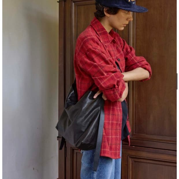 아유서울 멀티 스트랩 레더백